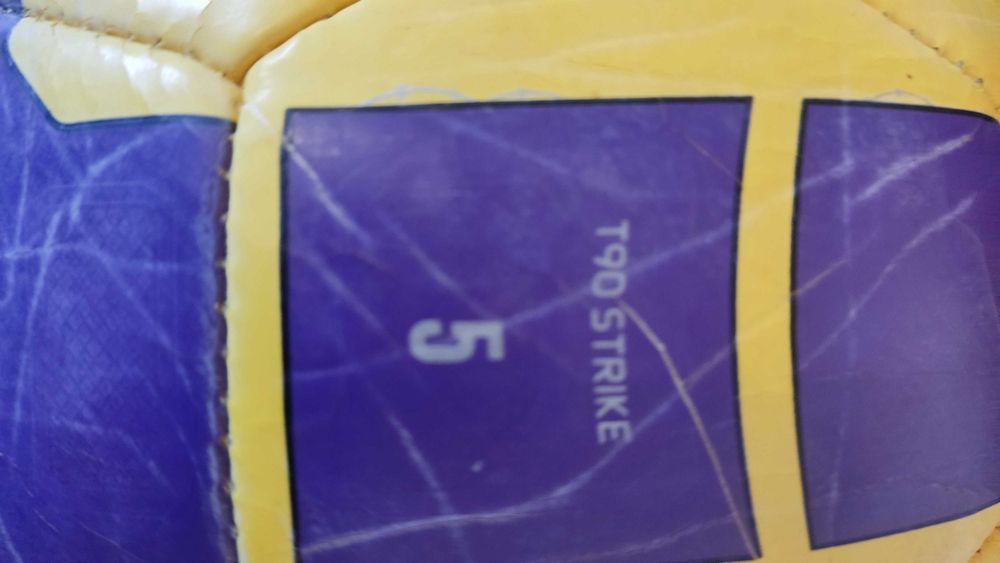 Bola de futebol autografada