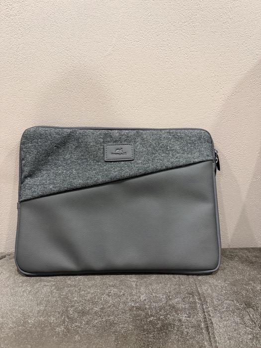 Чохол для ноутбука Rivacase 13.3”