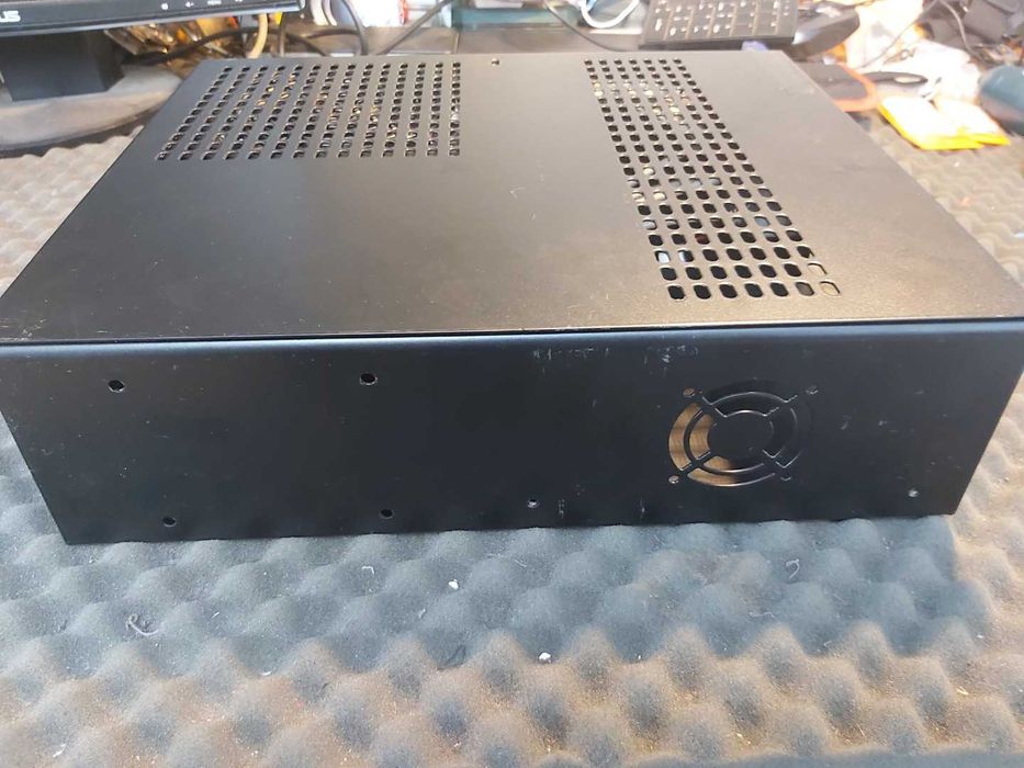 Caixa mini-itx com fonte de alimentação 500W