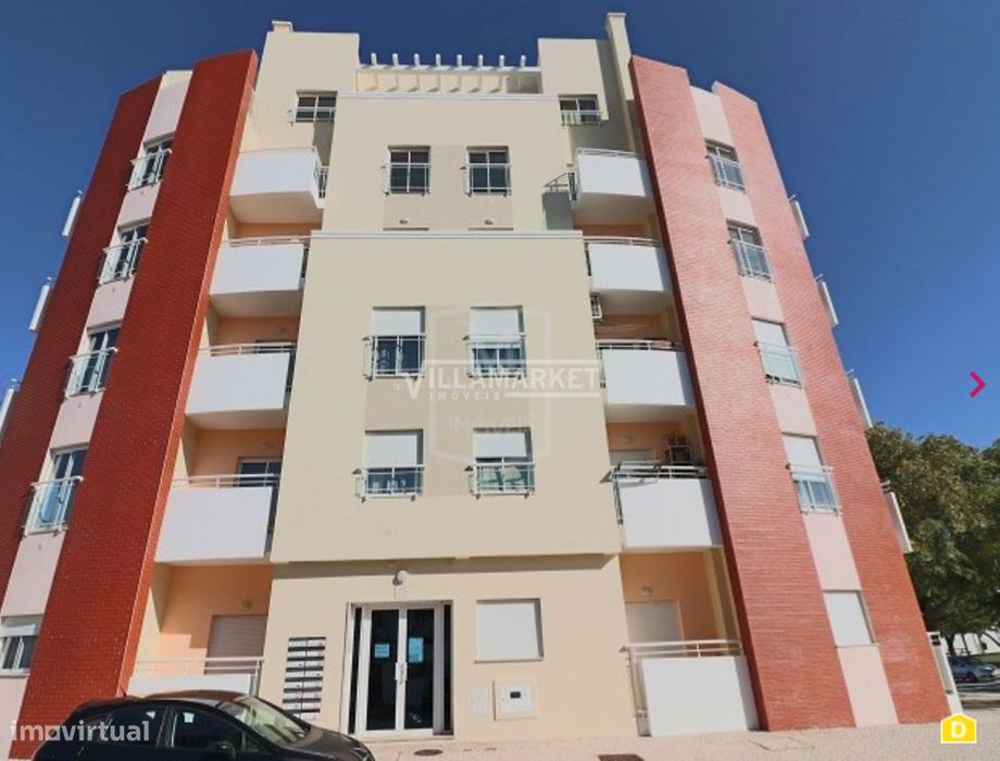 Apartamento T3 da banca com 1 parquemaneto na cave situado na Quinta d