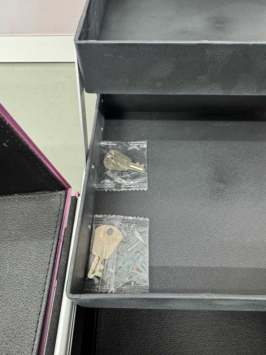 Mala para Maquilhagem Novas e Profissionais