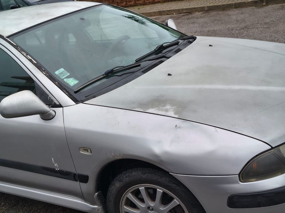 Mitsubishi carisma