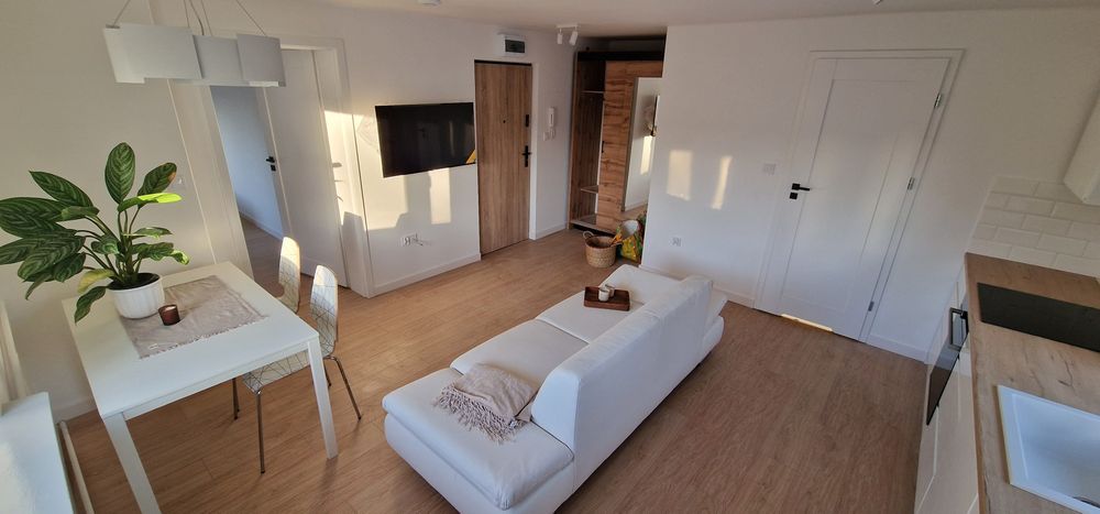 Mieszkanie  Mickiewicza Wysoki standard, balkon, wyposażone umeblow