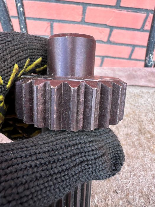 Вал Вом   МТЗ  НОВЫЙ