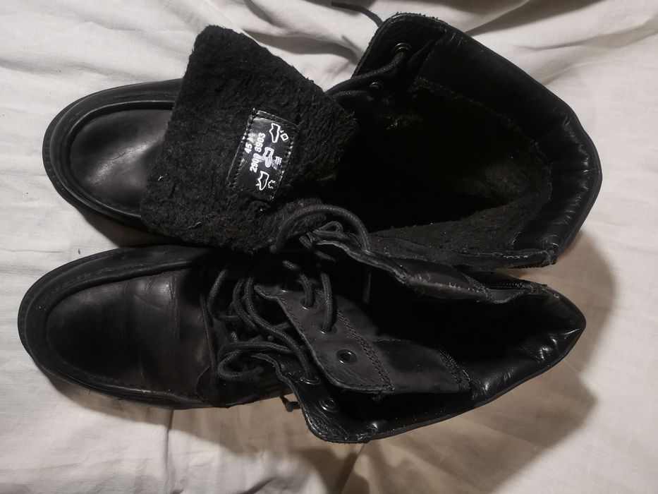 Buty , trzewiki, czarne