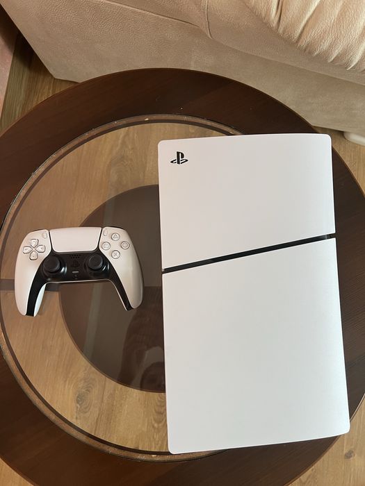 Продам PlayStation 5 slim Digital Edition 1 TB
