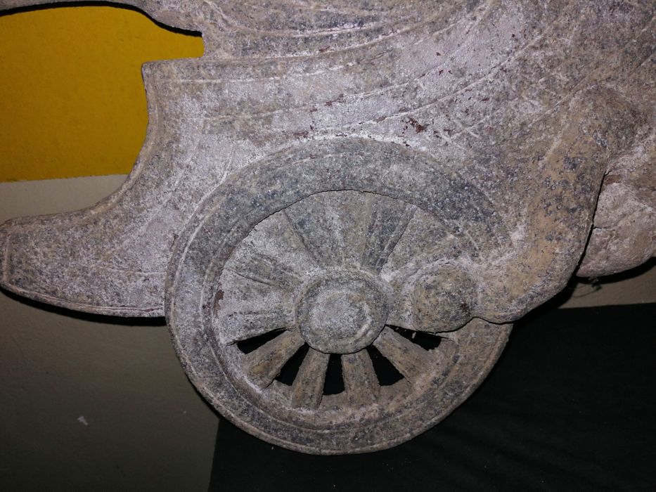 Peça em ferro fundido a quadrilha da metrologia grega