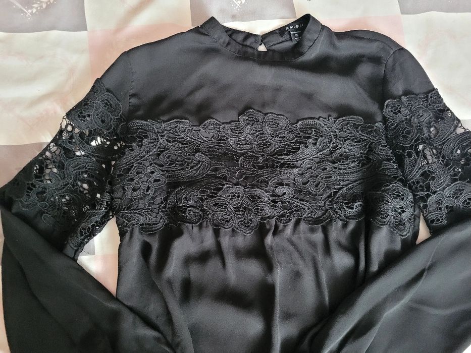 Elegancka czarna bluzeczka Amisu r XS/S