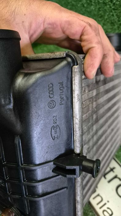 Intercooler Audi A4 B6 B7 8E 1.8T 2.0 TFSI 1.9 TDI 2.0 TDI Ref. 8E0145805R Original em excelente estado