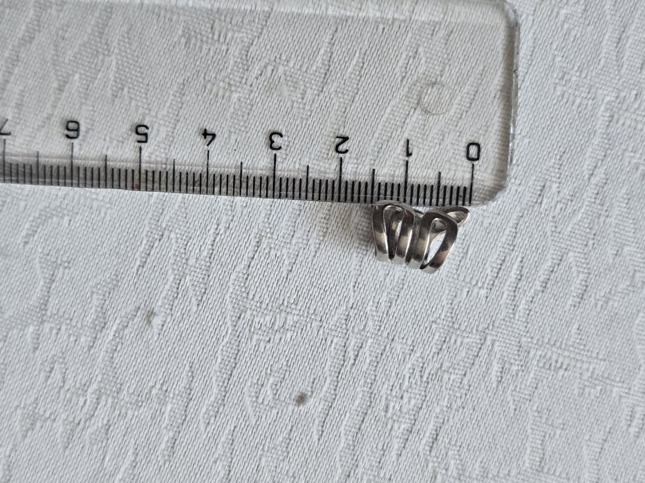 Srebrna Nausznica wąż