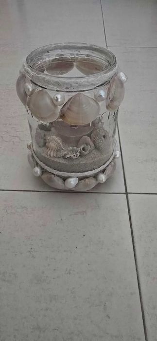 Vendo trabalhos em vários tipos de peças.