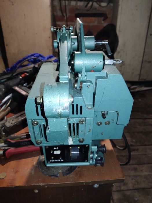 Кіно проектор україна5