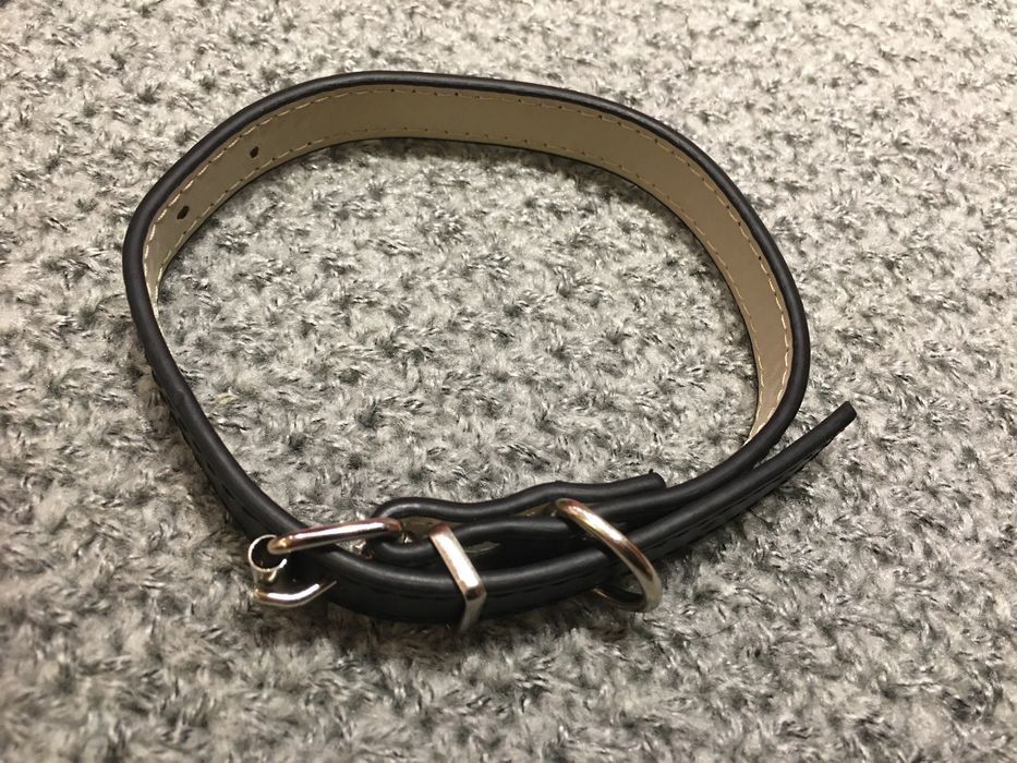 Obroża z materiału skóropodobnego czarna