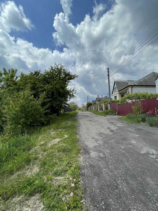 Продаж земельної ділянки під житлову забудову