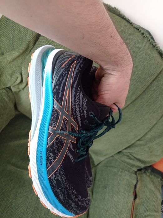 Кросівки ASICS Gel Kayano 29.