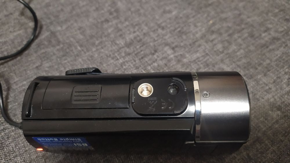 Видеокамера Samsung HMX-Q10BP ( минивидеокамера )