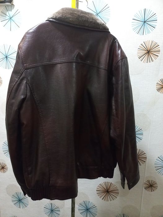 Куртка шкіряна .