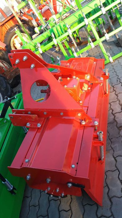 грунтофреза Wirax BOMET фреза Зоря Польская почвофреза Бомет