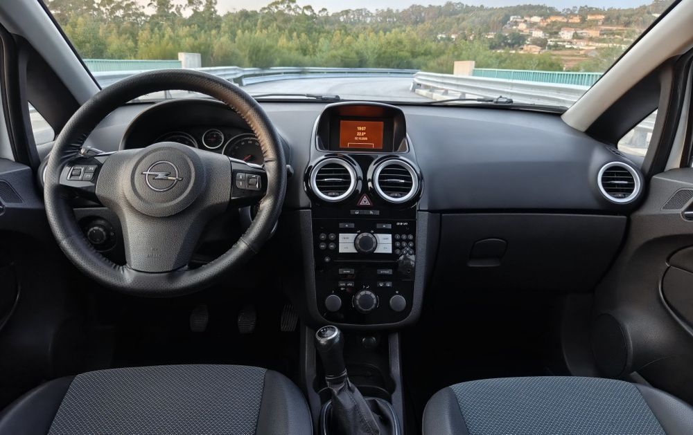 Opel Corsa D 1.2 80cv