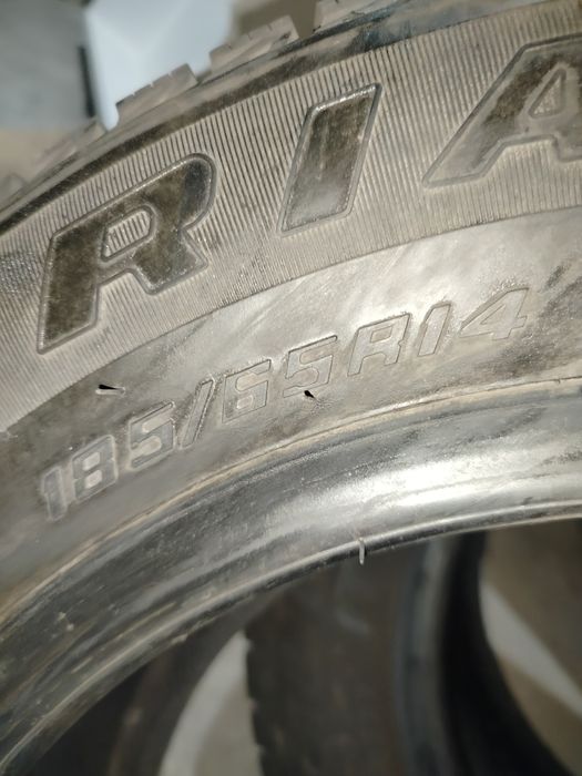 Dwie opony zimowe  185/65 R14 2024 r