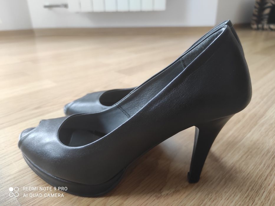 Buty damskie na obcasie
