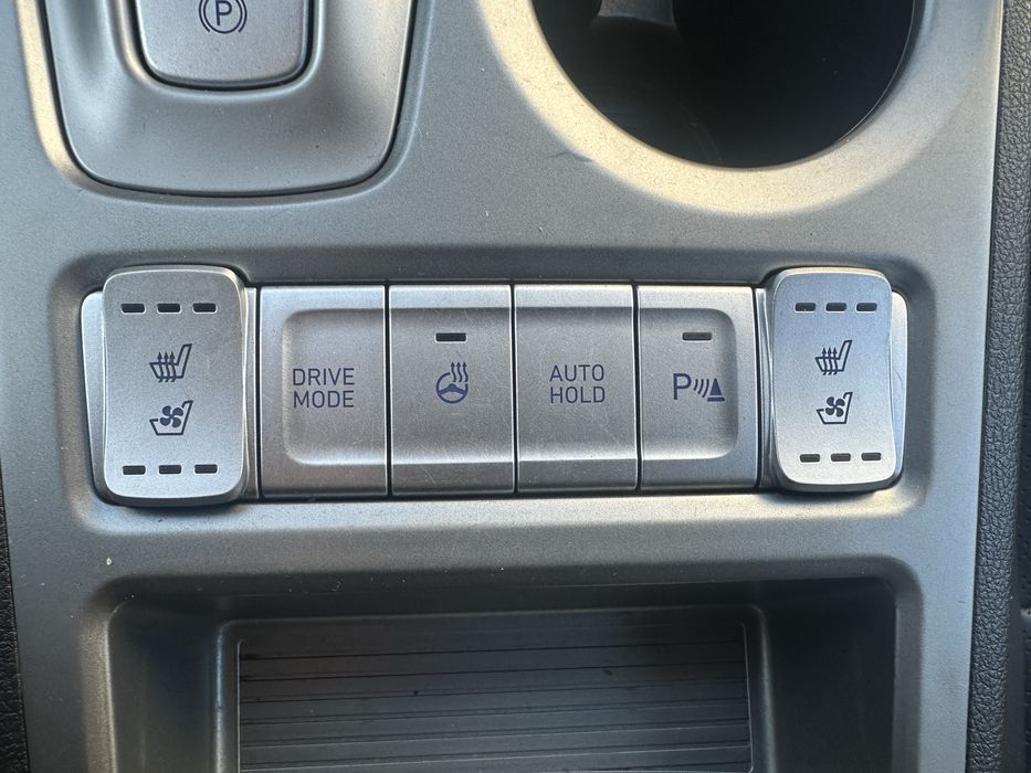 Продам Hyundai Kona Electric