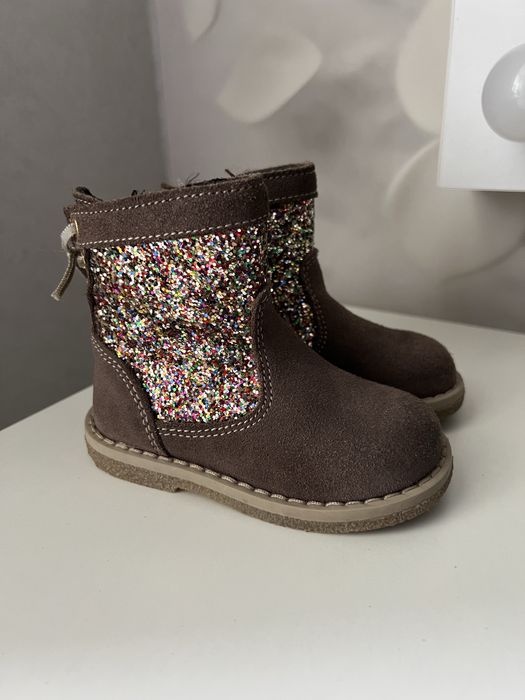 Осінні ботинки на дівчинку