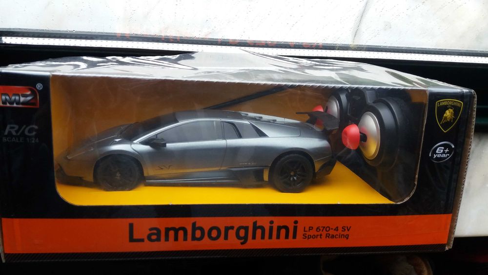 carro telecomandado Lamborghini Murcielago LP 670-4SV