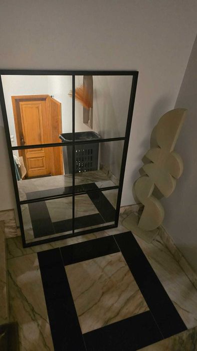Conjunto de Espelho e Estátua
