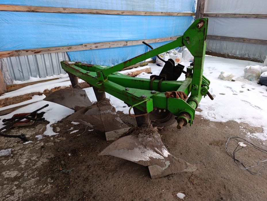 Продам плуг Бомет 3.30