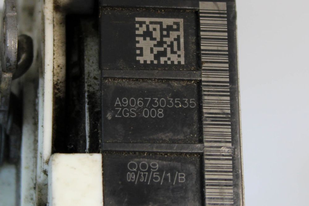 Замок дверей лівої Mercedes Sprinter W906 Бокова Спринтер 906