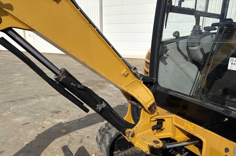 Міні-екскаватор Cat 302.7D CR (2013 рік випуску)