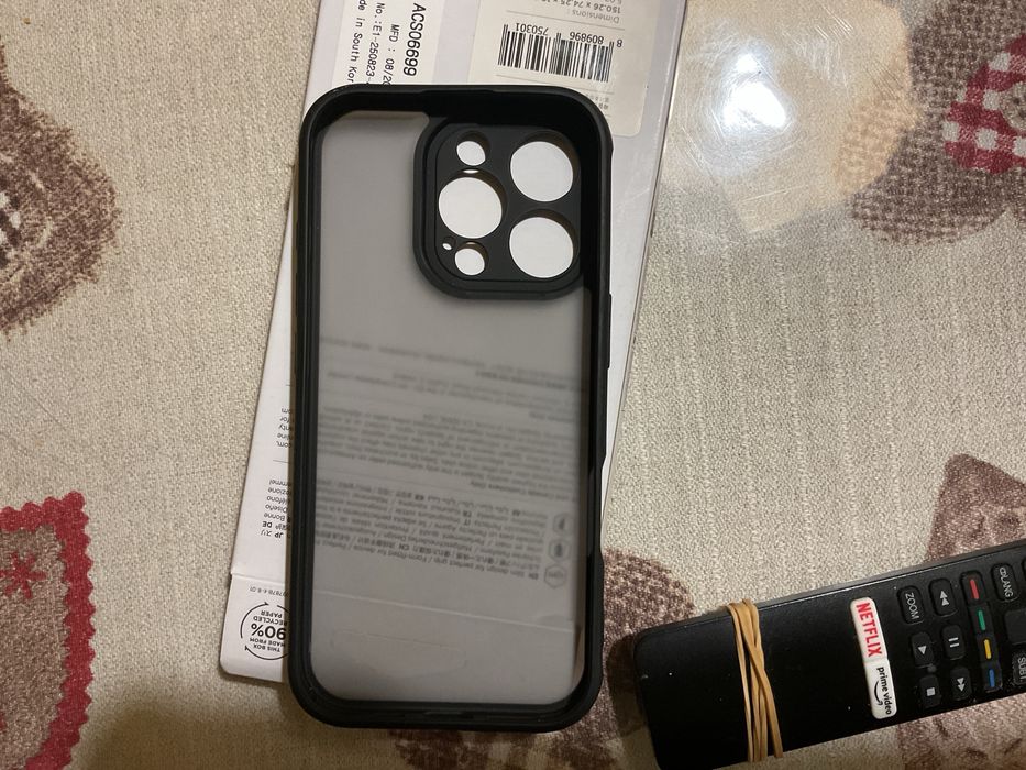iphone 15 , 15 pro  spigen оригінал стан ідіал i iphone 16 pro ц за 2