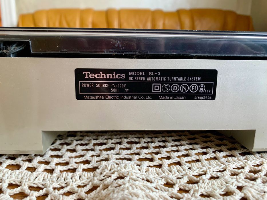 Gramofon Technics SL-3
