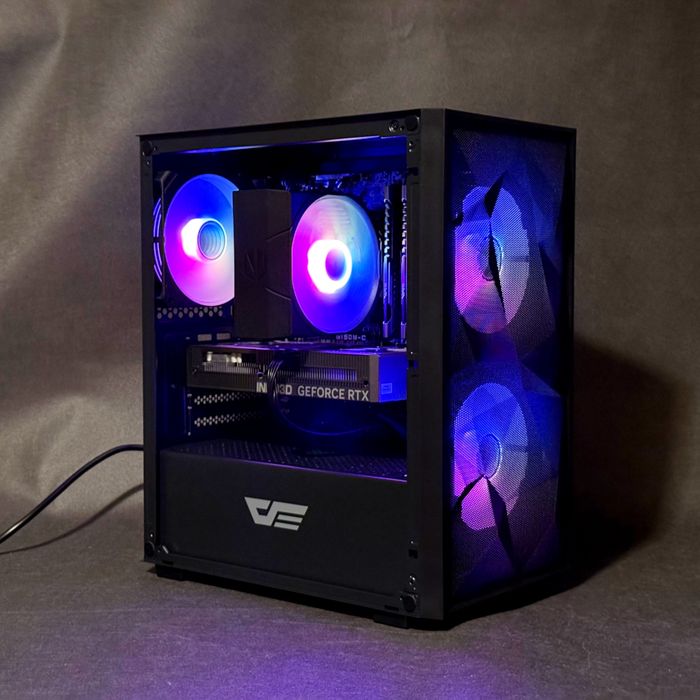 Komputer gamingowy i7-6700 / RTX 5060 / 32 GB RAM / 1 TB SSD / 700 W