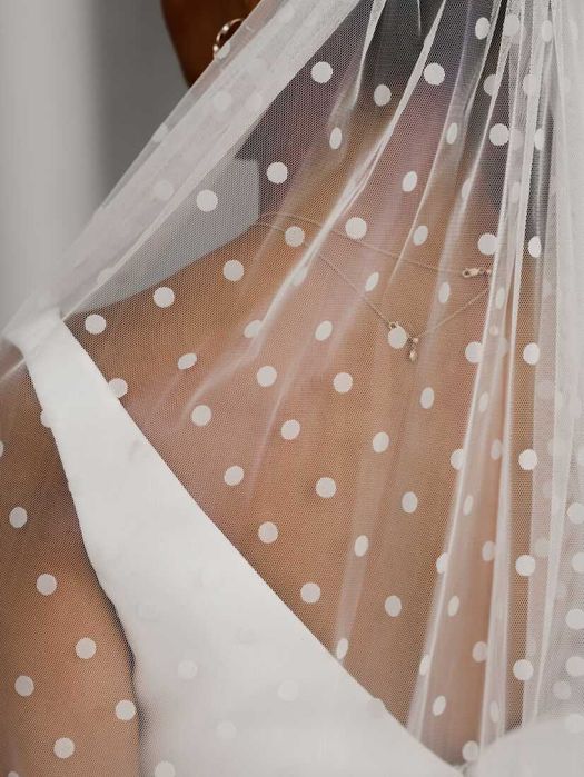 Rękodzieło: welon ślubny w grochy groszki kropki polka dot |biały/ecru