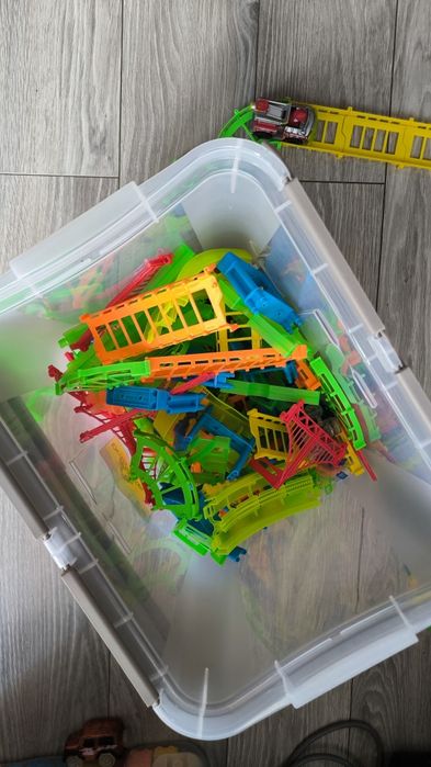 Tor kolorowy giętki na autka elektryczne 3 autka