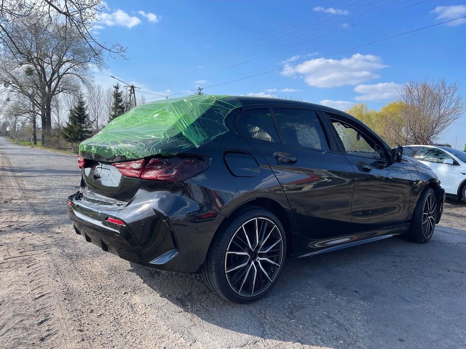BMW Seria 1 F40 118 I 2023 ROK 1.5 136 KM AUTOMAT Bardzo Bogate wyposażenie M paki