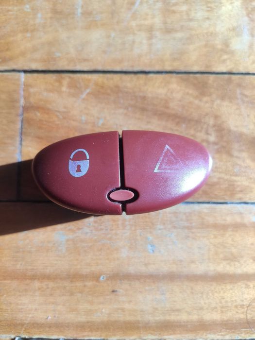 4 piscas, Pegeout 206