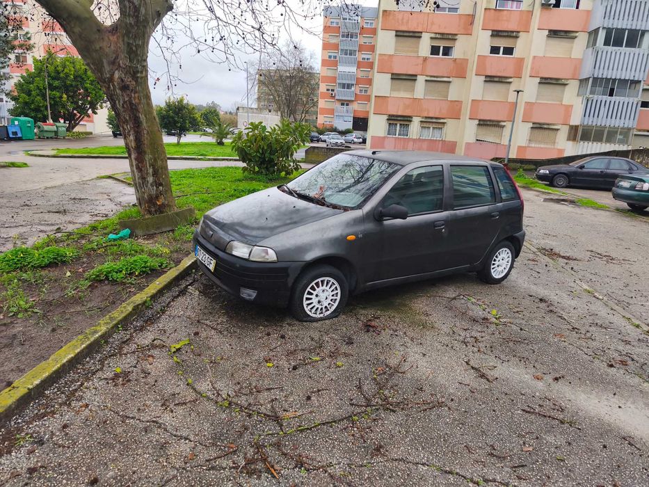 Carro a preço de sucata