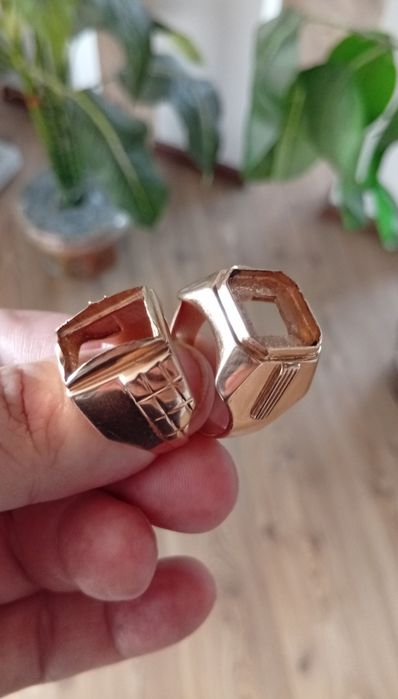 Золотые кольца и перстни без вставок