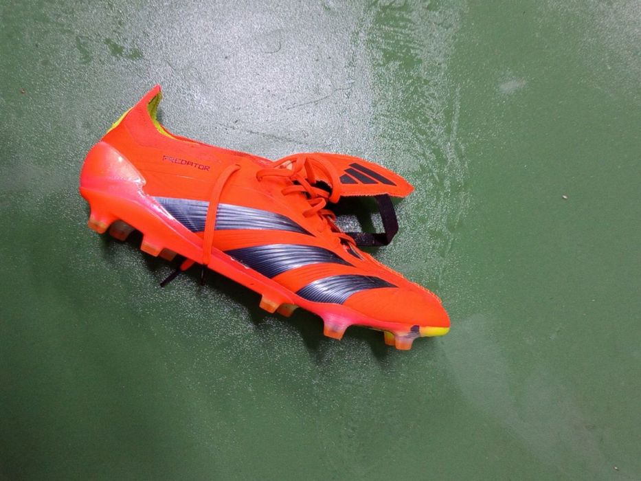 Продам бутсы Adidas Predator