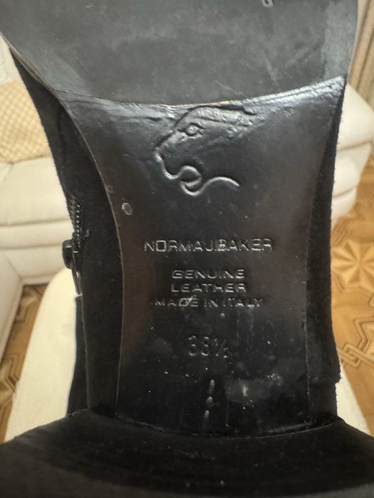 Продам сапоги  женские  NORMA J.BAKER ОРИГИНАЛ! Натуральная замша, мех