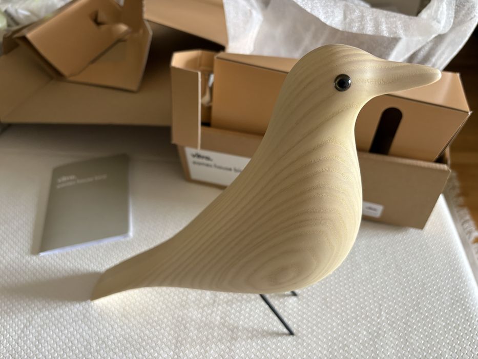 Vitra Bird Eames