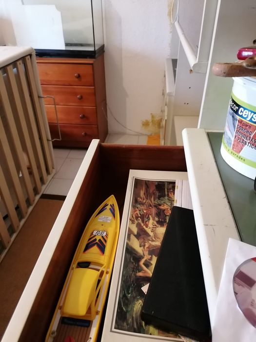 Estante TV Branca, c/ Vitrine vidro, Gavetas e portas