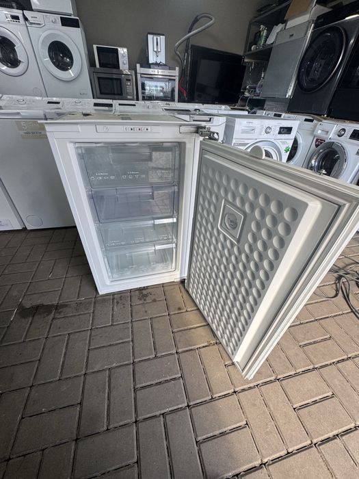 Zamrażarka firmy Siemens model Gi12b40 A+ 87 cm wys 4 kosze
