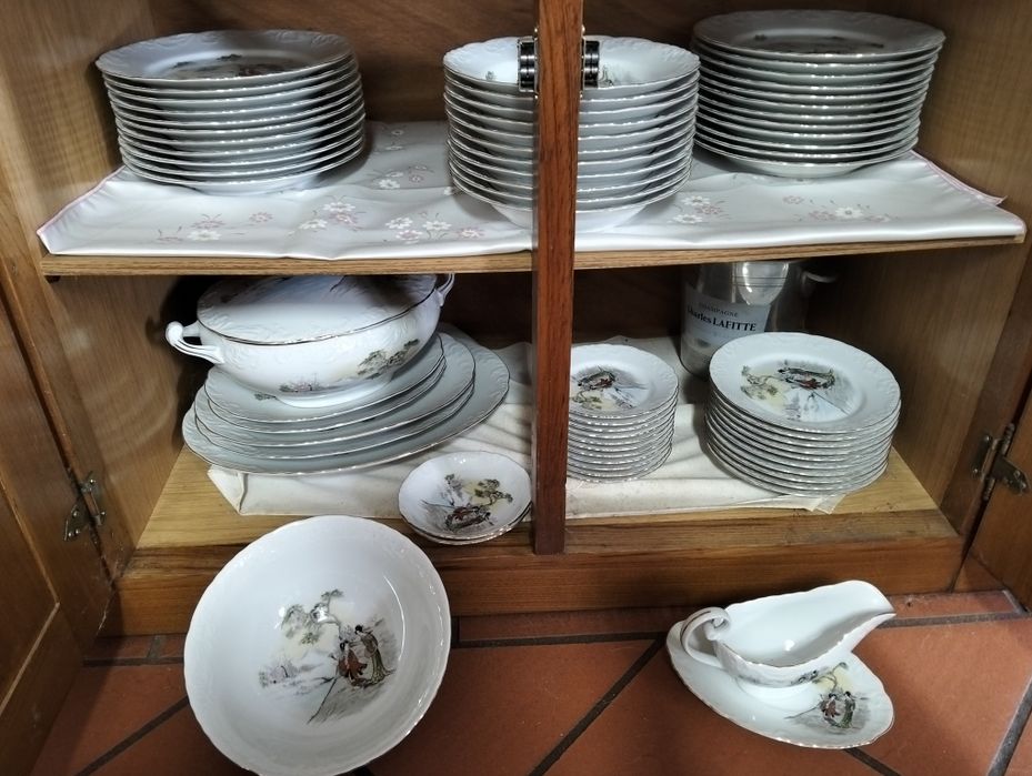 Serviço de mesa completo banhado a ouro da SPAL