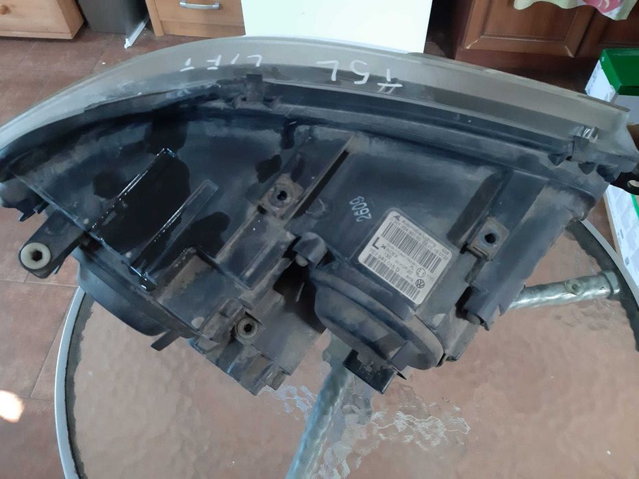 VW T5 Lift reflektor lewy