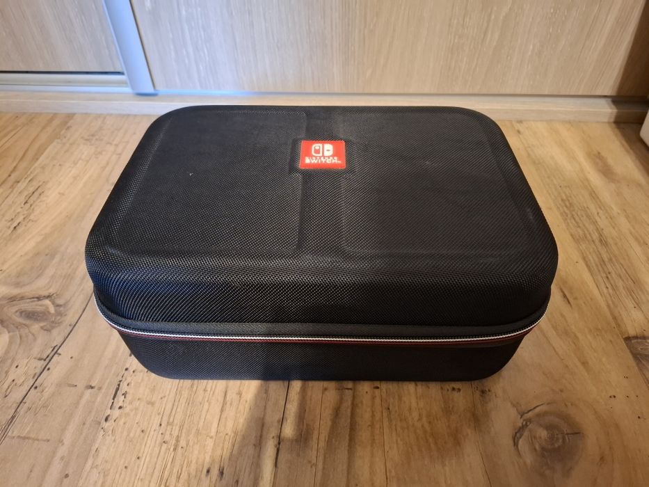 Konsola Nintendo Switch Czerwony i Niebieski Joy-Con V2