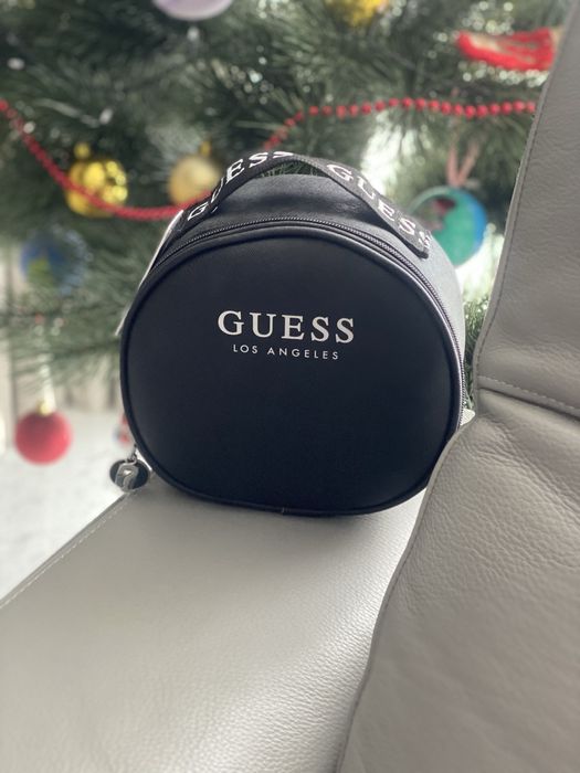 Косметичка GUESS оригінал нова
